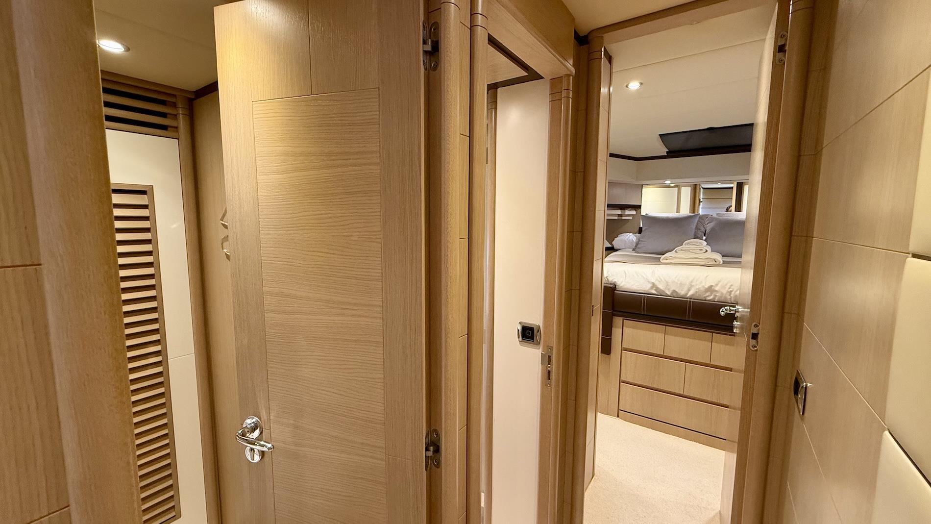 2005 ASTONDOA 59' GLX 